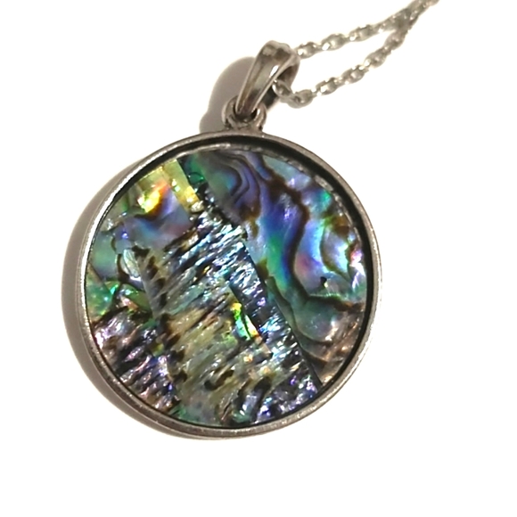 GLACIER PEARLE "MOONLIGHT BEARS" SILVER-PLATED ABALONE PENDANT 18-20" NECKLACE - Picture 4 of 9